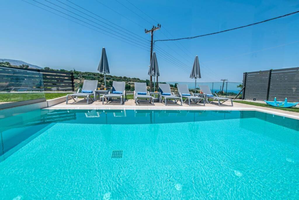 Villa Anthi, A Modern Villa With Salted Water Pool,Hot Tub & Bbq! Rétino Exterior foto